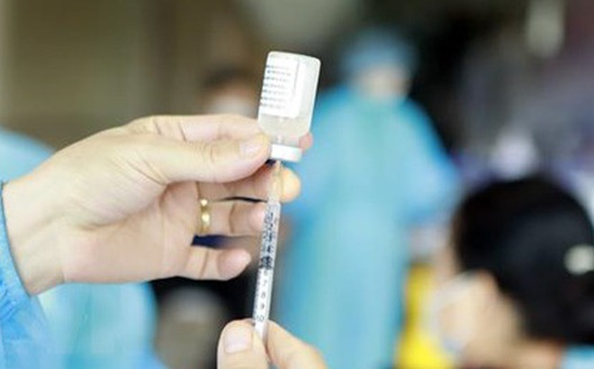 Tiêm phòng vắc xin Covid-19, ảnh minh hoạ.