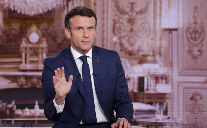 Tổng thống Pháp Emmanuel Macron đã bảo vệ những gì ông cho là nỗ lực nhằm đảm bảo hòa bình với Tổng thống Nga Vladimir Putin. Ảnh: AP