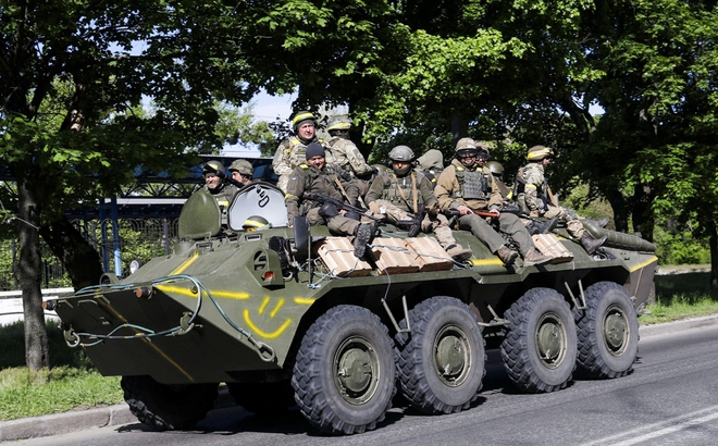 Quân đội Ukraine ở Kharkiv, Ukraine ngày 16/5. Ảnh: Reuters