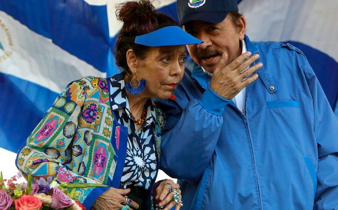 Tổng thống Nicaragua Daniel Ortega (Phải). Ảnh: AP