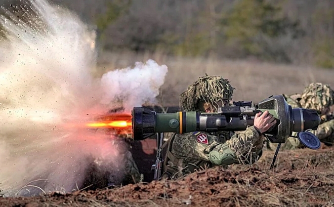 Lính Ukraine phóng tên lửa chống tăng ở Donetsk. Ảnh: AP.