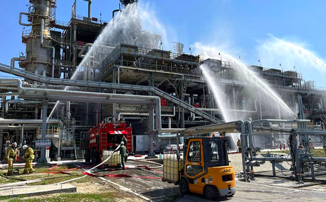 Đám cháy ở nhà máy lọc dầu Novoshakhtinsk đã được dập tắt