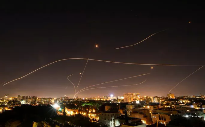 Súng laser mới có thể bổ sung cho hệ thống Iron Dome của Israel. Ảnh: The New York Times