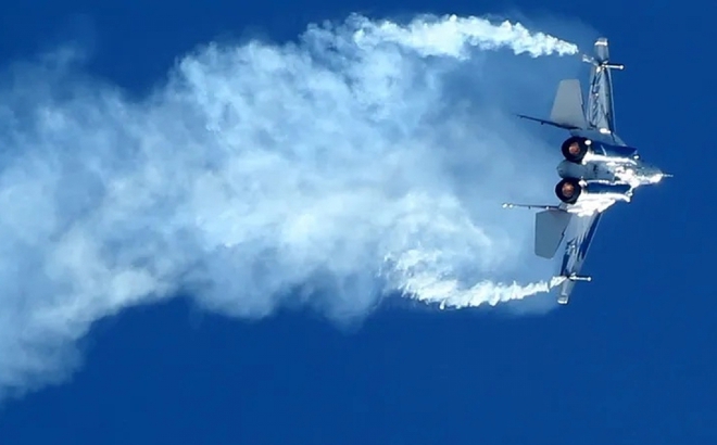 (Ảnh minh họa về máy bay quân sự)