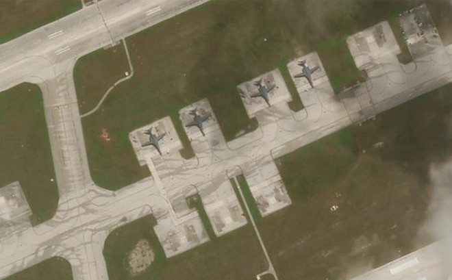 Ảnh vệ tinh thương mại được hãng Planet Labs công bố hôm 4/6 cho thấy bốn oanh tạc cơ B-1B Lancer của Mỹ xuất hiện tại sân bay quân sự Andersen trên đảo Guam ở Thái Bình Dương