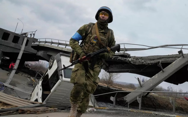 Chuyên gia quân sự Mỹ nêu 3 lý do khiến Ukraine không thể ‘đẩy lùi’ Nga. (Ảnh: AP).