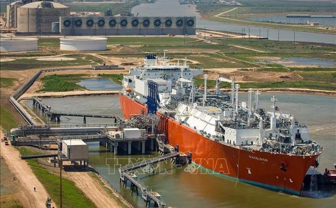 Tàu chở khí hóa lỏng MV Excelsior neo tại cảng Texas, Mỹ. Ảnh minh họa: Bloomberg/TTXVN