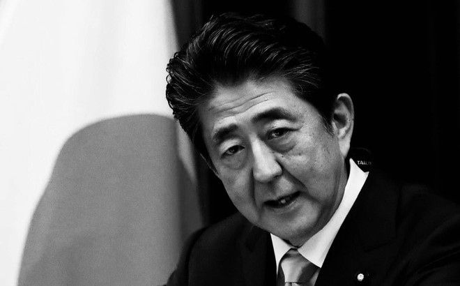 hật Bản truy tặng huân chương cao quý nhất cho cố Thủ tướng Abe Shinzo. Ảnh: Reuters