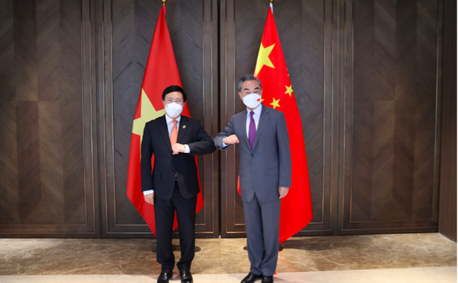 Phó Thủ tướng Phạm Bình Minh và Bộ trưởng Ngoại giao Trung Quốc trong cuộc gặp ngày 13/7. (Ảnh: Mofa)