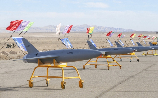 UAV trong một cuộc tập trận của Iran ở Semnan. Ảnh: Getty