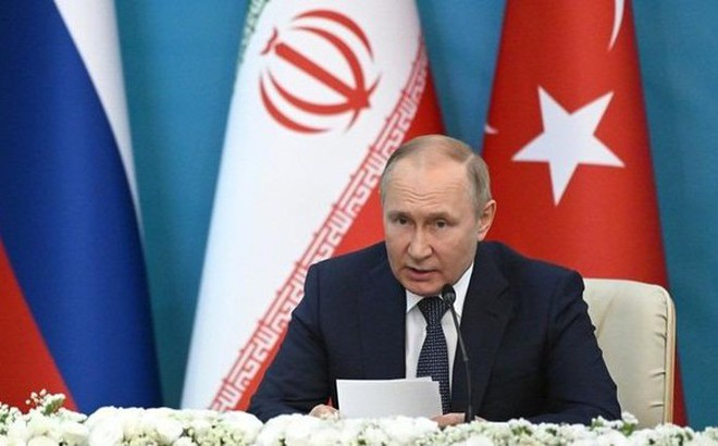 Tổng thống Putin phát biểu sau cuộc gặp 3 bên ở Tehran. Ảnh: Sputnik