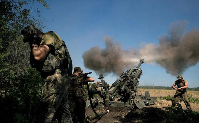 Lực lượng pháo binh tấn công các điểm đóng quân của Nga tại khu vực Donetsk thuộc vùng Donbass phía đông ngày 18/7. Ảnh: New York Times