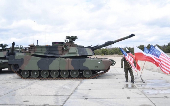 Các xe tăng M1 Abrams được Mỹ bán cho Ba Lan. Ảnh: Global Look Press
