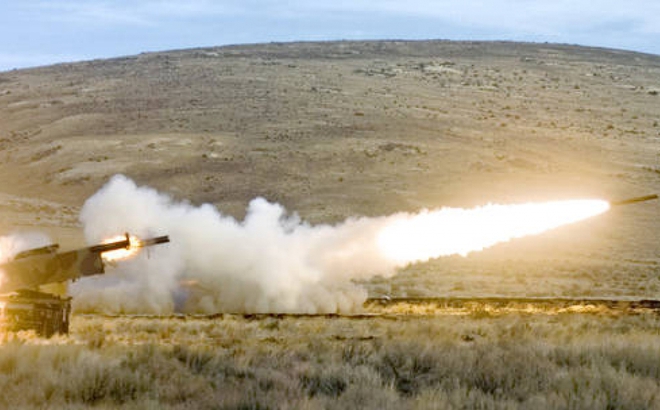 Hệ thống pháo phản lực HIMARS. Ảnh: AP