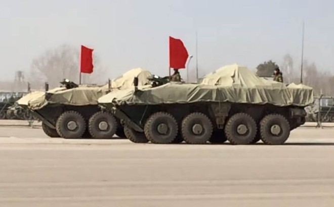 Xe thiết giáp chở quân Boomerang. Xuất xứ: Nga.