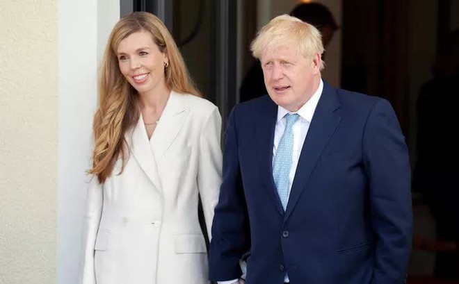 Thủ tướng Anh Boris Johnson và phu nhân Carrie Johnson. Ảnh: Reuters