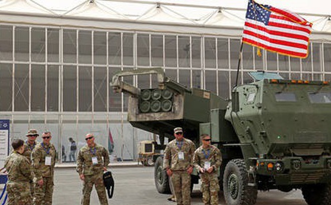 Hệ thống Tên lửa Pháo binh Cơ động Cao M142 (HIMARS) tại Saudi Arabia ngày 6/3. Ảnh: AFP