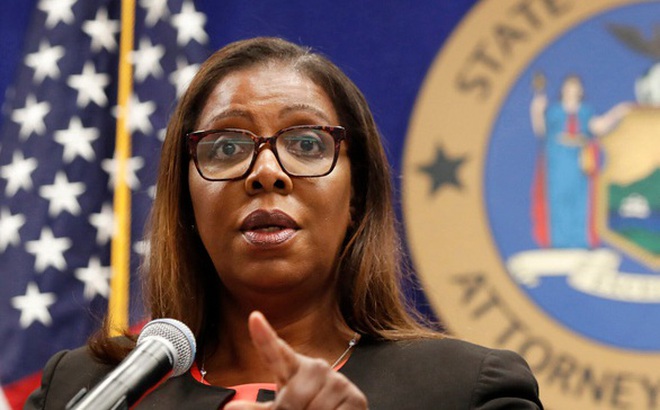 Bà Letitia James, tổng chưởng lý bang New York, và các cộng sự đang điều tra các cáo buộc chống lại ông Trump theo lệnh công bố ngày 9-8 (giờ địa phương) - Ảnh: NYT