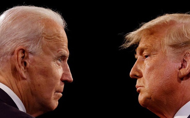 Tổng thống Joe Biden đang sẵn sàng cho kế hoạch khởi động chiến dịch tái tranh cử của mình, dự kiến sẽ có cuộc tái đấu tiềm năng vào năm 2024 với người tiền nhiệm Donald Trump. Ảnh: Reuters