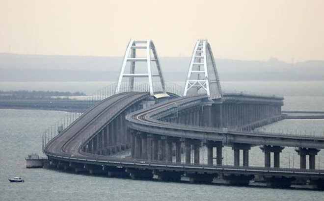 Ukraine coi cây cầu nối giữa bán đảo Crimea với Nga là mục tiêu cần phá hủy - Ảnh: TASS
