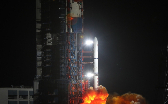 Trung Quốc phóng tên lửa từ Trung tâm phóng vệ tinh Tây Xương. (Ảnh: The Paper)
