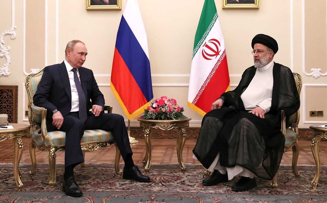 Tổng thống Nga Putin và Tổng thống Iran Raisi. Ảnh: Kremlin
