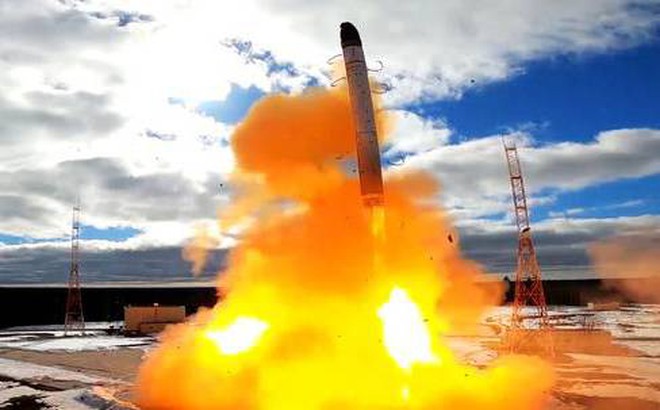 Tên lửa đạn đạo xuyên lục địa RS-28 Sarmat trong vụ phóng thử nghiệm từ Sân bay vũ trụ Plesetsk, Nga, ngày 24/4/2022. Ảnh: Bộ Quốc phòng Nga/Sputnik
