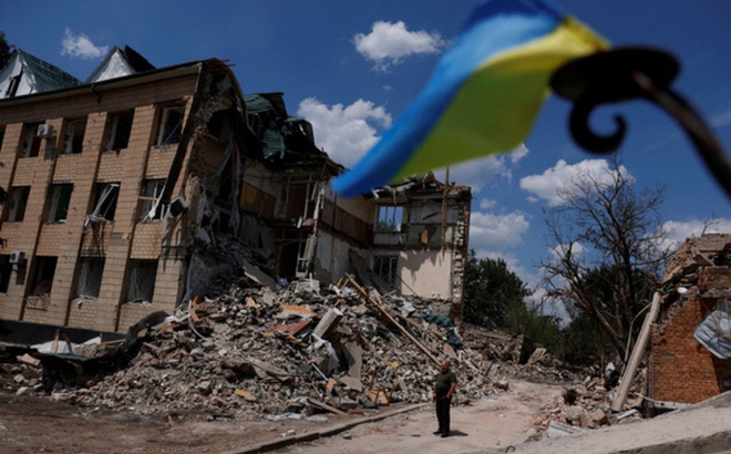 Tòa nhà chính quyền thành phố Bashtanka thuộc vùng Mykolaiv bị phá hủy. Ảnh: Reuters
