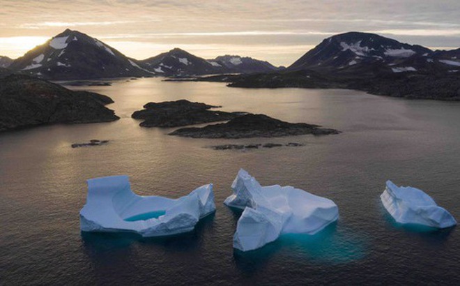 Băng ở Greenland đang dần tan chảy - Ảnh: Felipe Dana