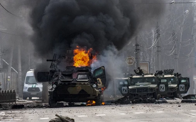 Khói lửa giao tranh ở Kharkov, UkraineẢnh: AP