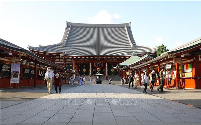 Cảnh vắng vẻ tại Asakusa, Tokyo, Nhật Bản ngày 24/5/2020 trong bối cảnh dịch COVID-19 lan rộng. Ảnh: THX/TTXVN