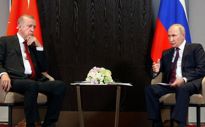 Tổng thống Thổ Nhĩ Kỳ Tayyip Erdogan gặp Tổng thống Nga Vladimir Putin hôm 16-9. Ảnh: Reuters