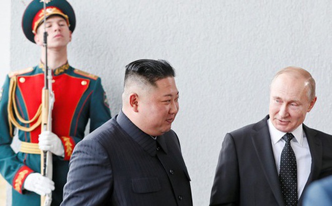 Chủ tịch Triều Tiên Kim Jong-un và Tổng thống Nga Vladimir Putin gặp nhau tại TP Vladivostok hồi năm 2019. Ảnh: Reuters