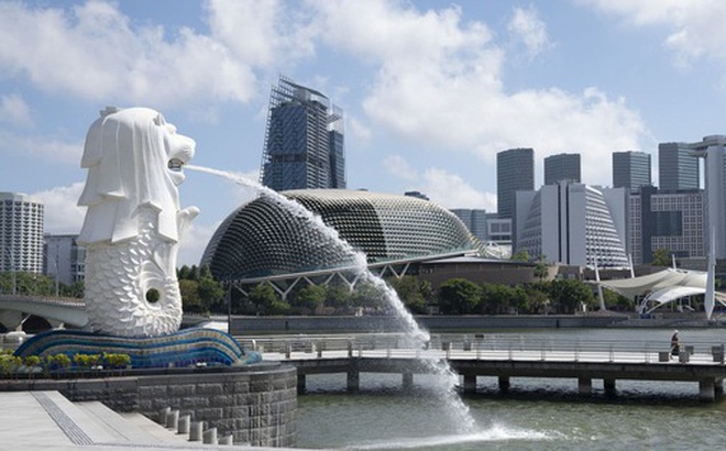 Singapore thay vị trí của Hong Kong trở thành trung tâm tài chính châu Á - Ảnh: BLOOMBERG