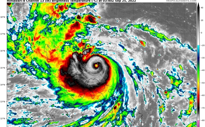 Ảnh vệ tinh của siêu bão Noru vào ngày 25/9. Ảnh chụp màn hình Tropical Tidbits.