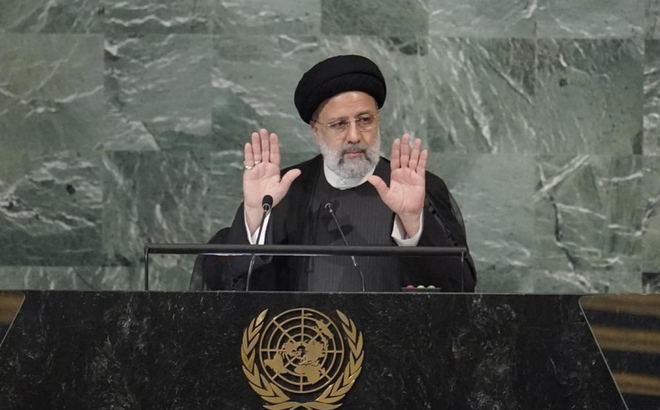 Tổng thống Iran Ebrahim Raisi phát biểu tại Kỳ họp thứ 77 của Đại hội đồng Liên Hợp Quốc ở thành phố New York ngày 21/9. Ảnh: AP