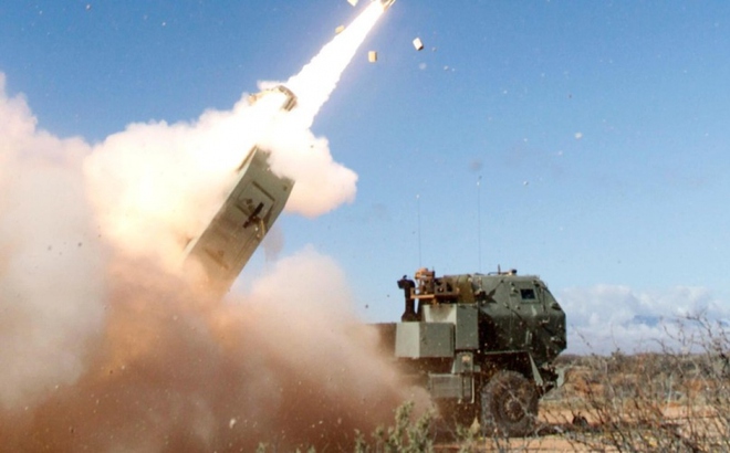 Phóng thử tên lửa tấn công chính xác PrSM từ xe tải HIMARS. Ảnh: U.S. Army