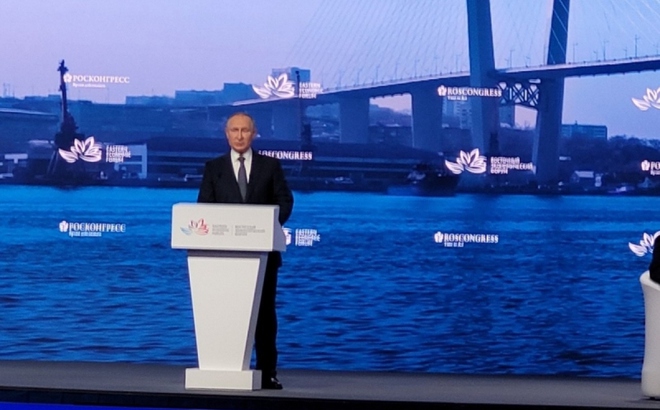 Tổng thống Nga Putin phát biểu tại phiên họp toàn thể- diễn đàn kinh tế Phương đông 2022