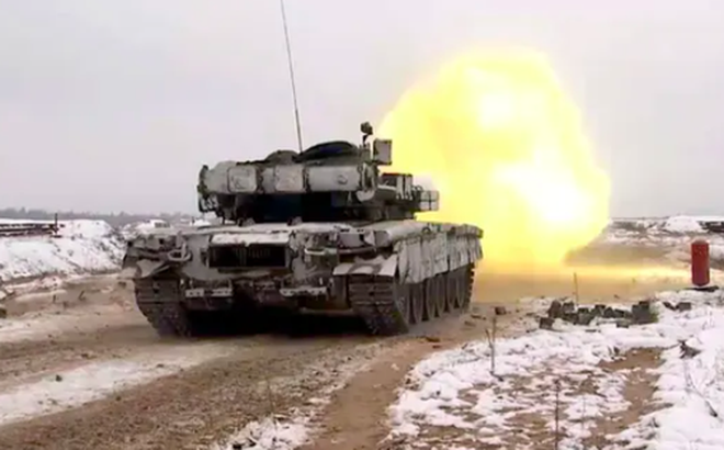 Ảnh chụp từ video do Bộ Quốc phòng Nga công bố vào tháng 12-2022 cho thấy các lực lượng Nga dường như đang tập trận với quân đội Belarus - Ảnh: AFP/Bộ Quốc phòng Nga