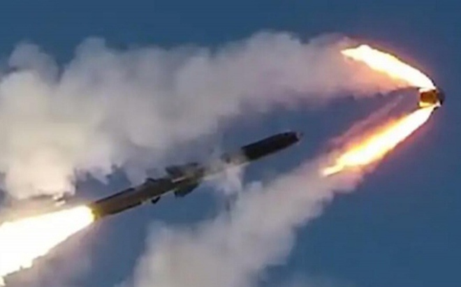 Một quả tên lửa dẫn đường chính xác của Nga. Ảnh: Khaleej Times
