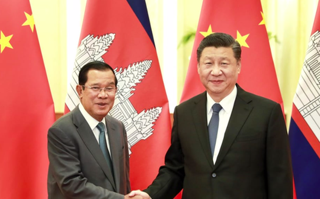 Thủ tướng Campuchia Hun Sen trong cuộc gặp Chủ tịch Trung Quốc Tập Cận Bình năm 2020. (Ảnh: Xinhua)