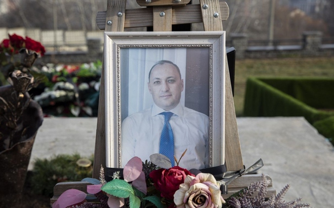 Di ảnh trên mộ điệp viên Denis Kireev của tình báo quốc phòng Ukraine. Ảnh: Joseph Sywenkyj.