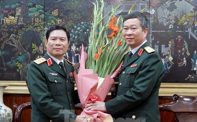 Tổng Tham mưu trưởng Nguyễn Tân Cương và Tư lệnh BTL Bảo vệ Lăng Bùi Hải Sơn