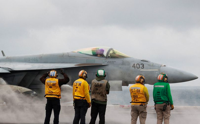 Một chiếc F/A-18E Super Hornet của Không quân Mỹ