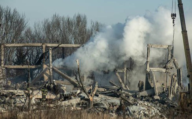 Đống đổ nát ở Makeyevka, Donetsk sau khi bị Ukraine pháo kích. Ảnh: Sputnik