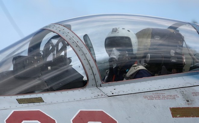 Một phi công quân sự Ukraine đào tẩu sang Nga