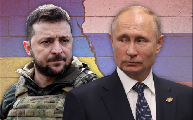 Tổng thống Nga Vladimir Putin (phải) và Tổng thống Ukraine Volodymyr Zelensky