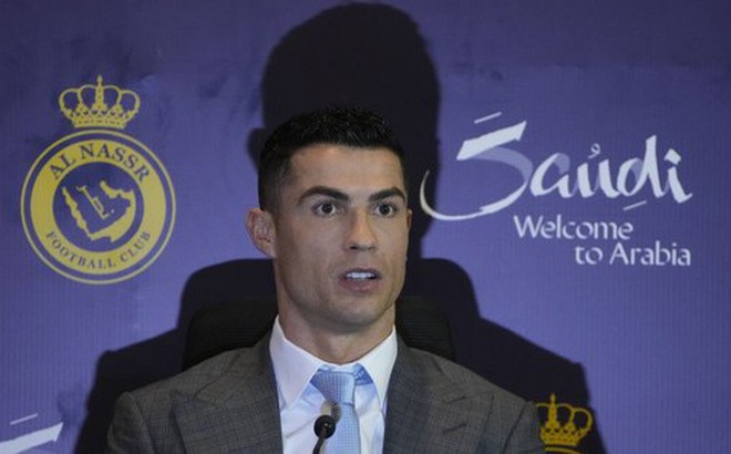 Đằng sau Al Nassr có Quỹ đầu tư công Saudi Arabia trả lương cho Ronaldo