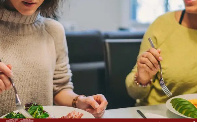 Chế độ ăn keto yêu cầu ăn nhiều chất béo và ít carbohydrate. (Ảnh: Getty Images)