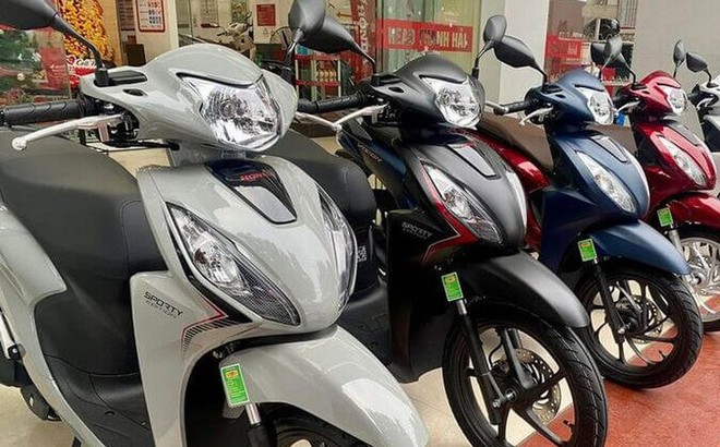 Giá xe máy Honda ngày 2810 Dòng xe Lead 2018 các phiên tiêu chuẩn và cao  cấp lại giảm nhẹ